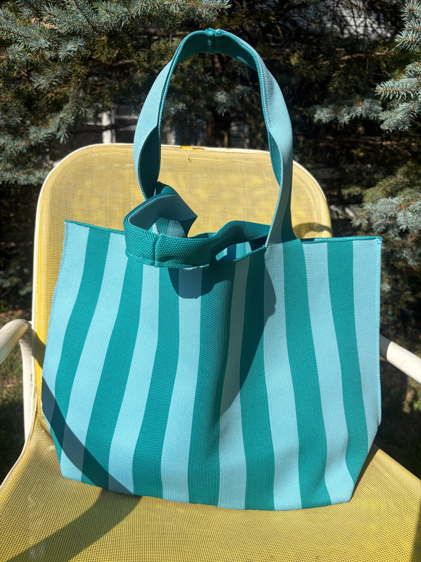 Stripped tote