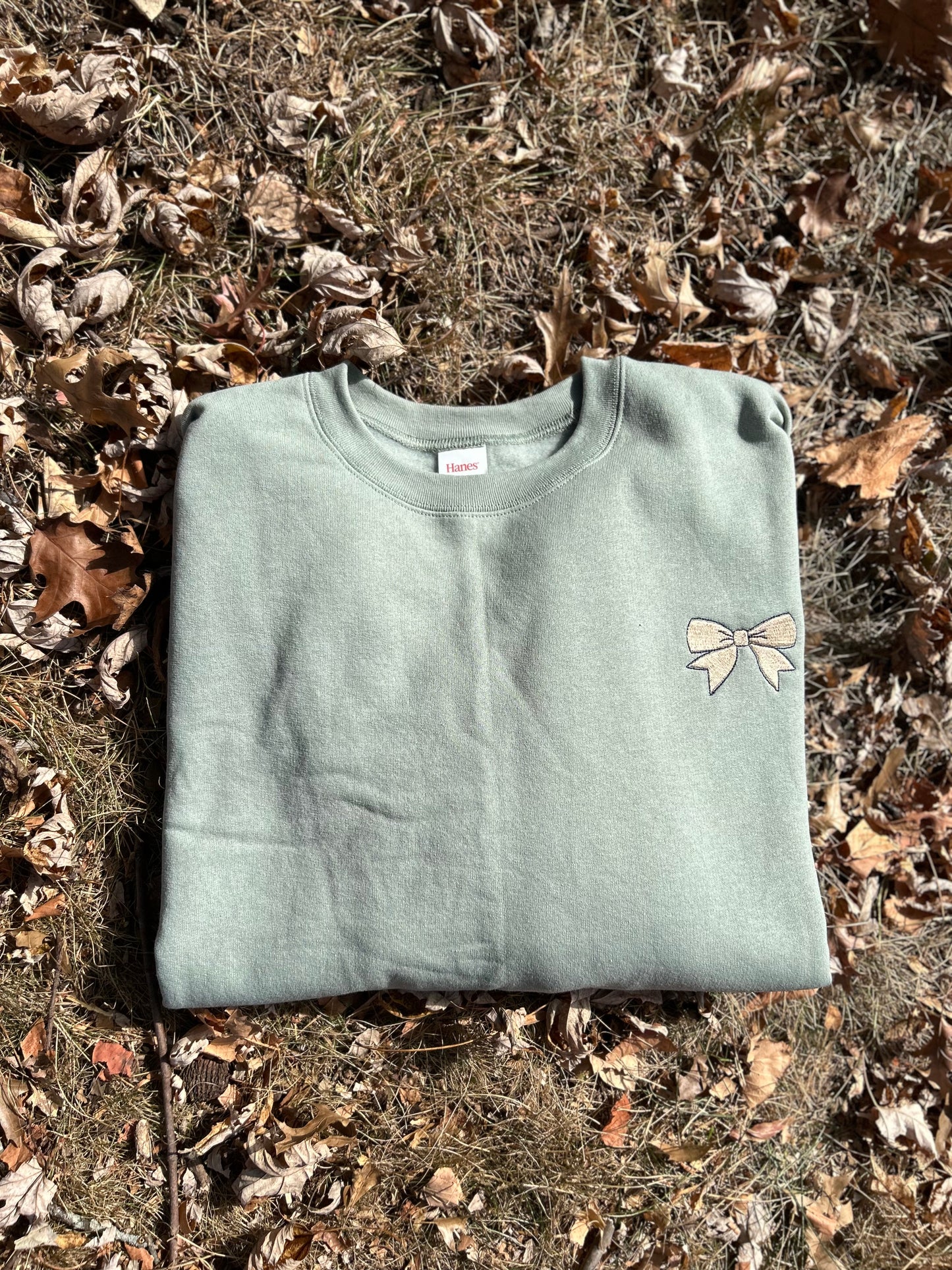 Embroidered Bow Crewneck