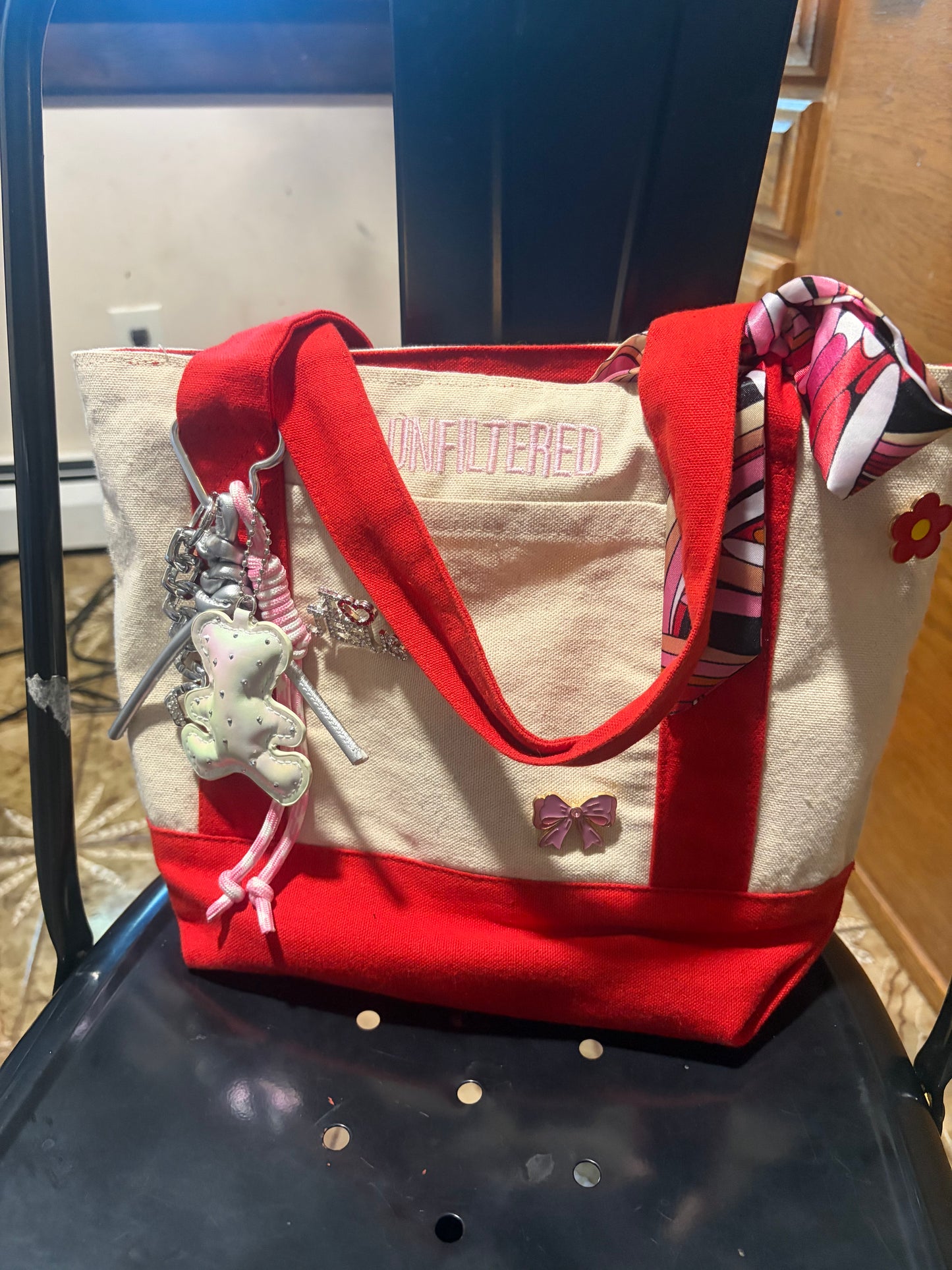 Small canvas tote with front pocket and zipper