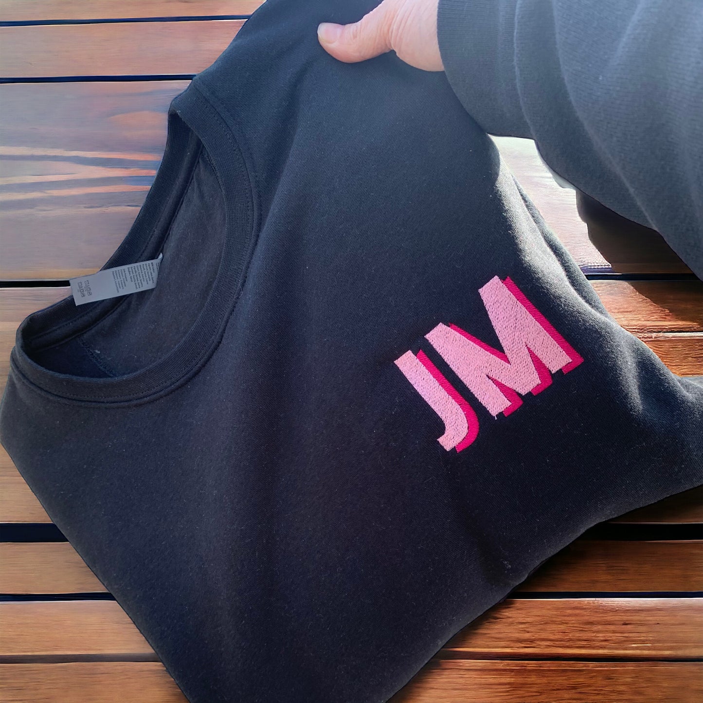 Shadow block crewneck with pocket