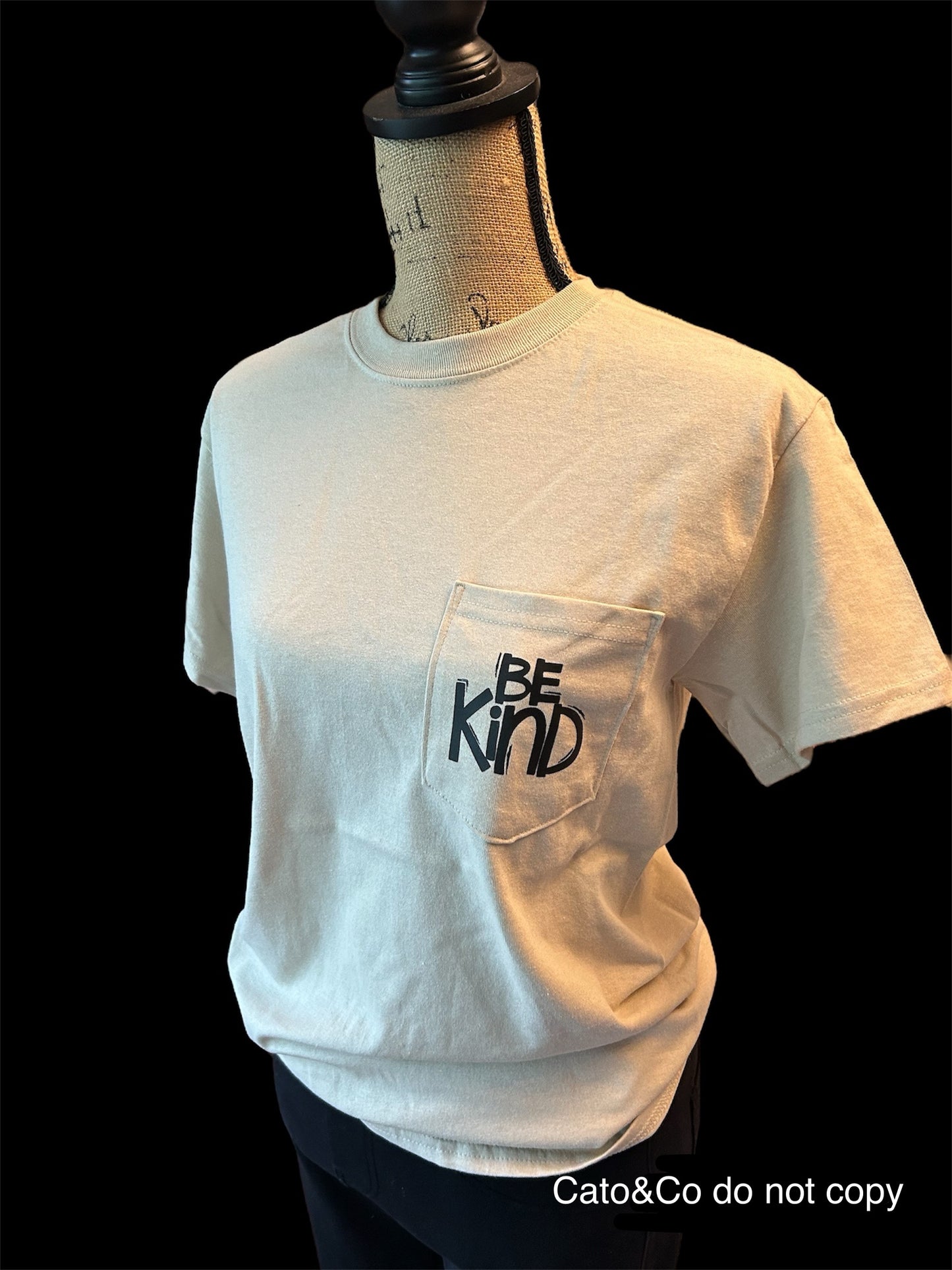 Be kind pocket tee