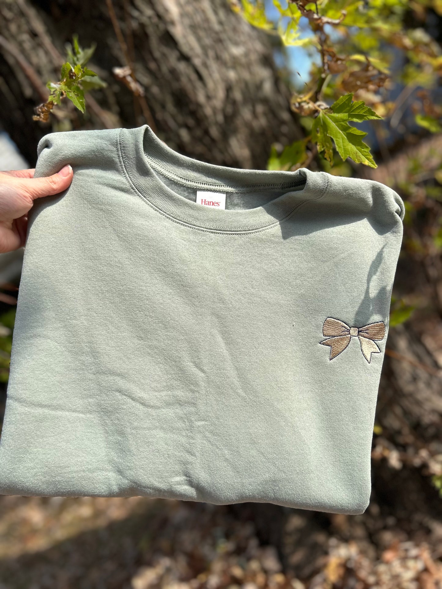 Embroidered Bow Crewneck